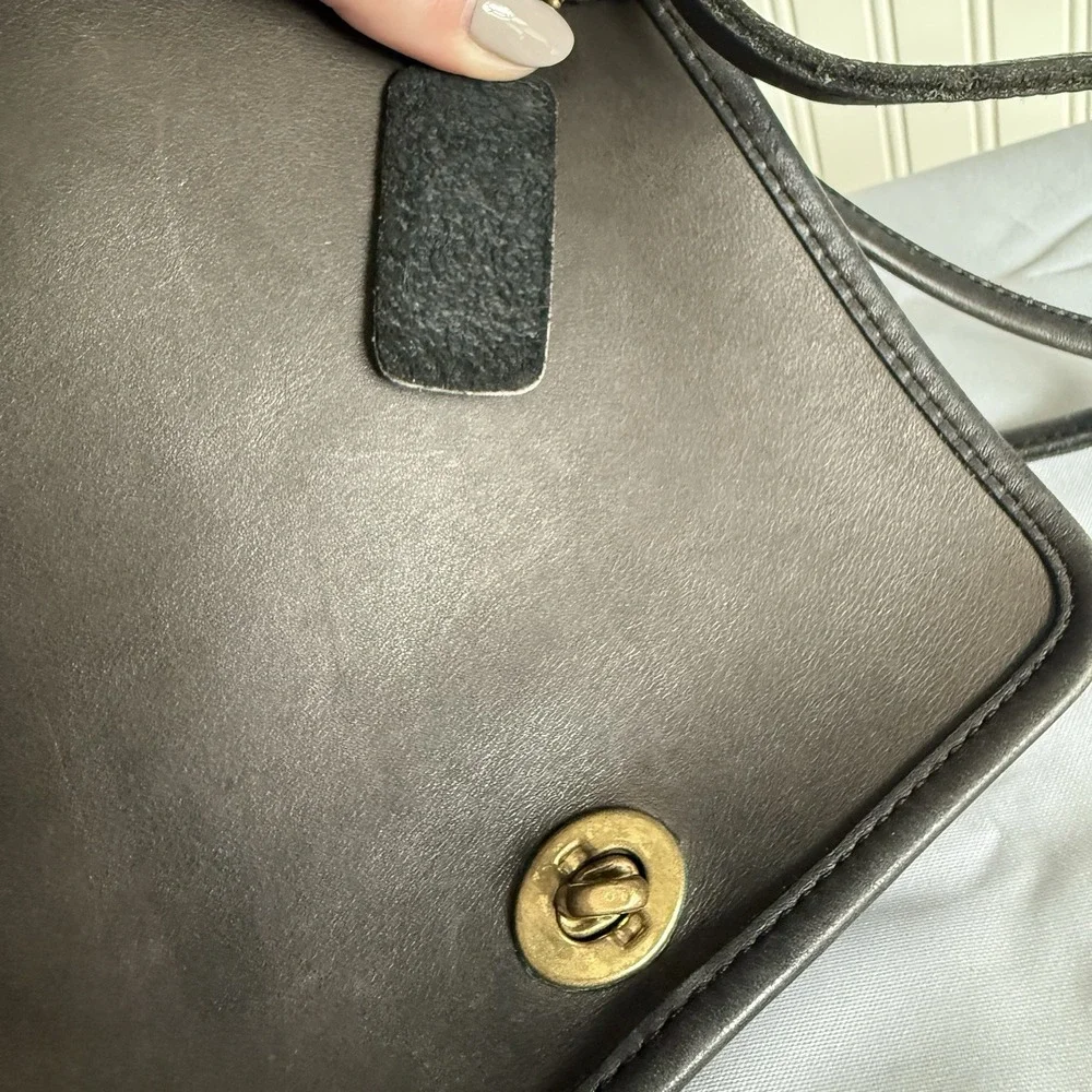 Vintage COACH Pre '94 Compact Pouch Black Leather Crossbody Bag Purse USA
